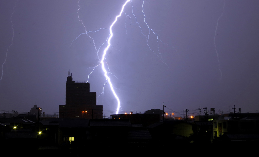 雷コンサルティング